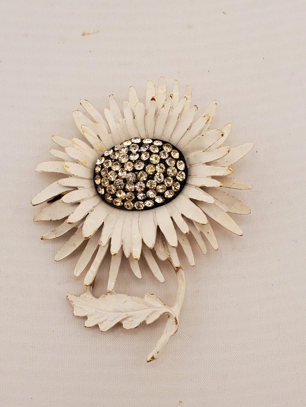 BSK White Enameled Sunflower Brooch